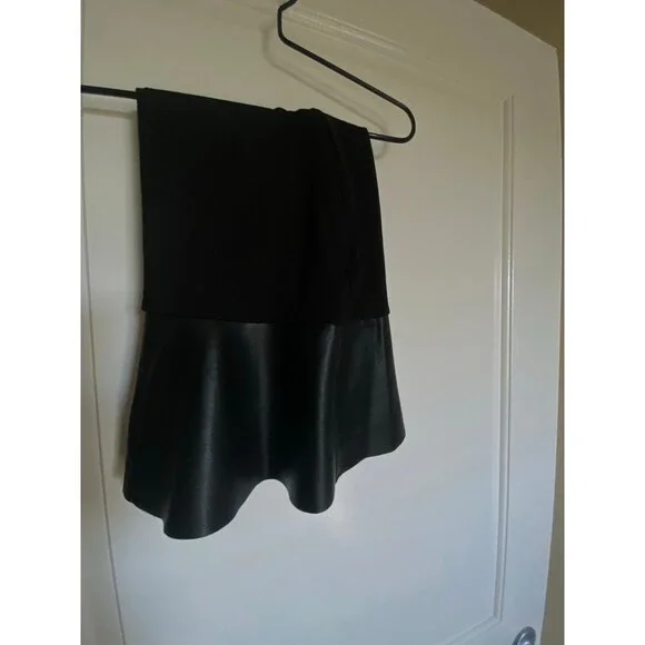 Michael Kors black leather trim mini skirt SIZE SMALL NWOT - Picture 2 of 14